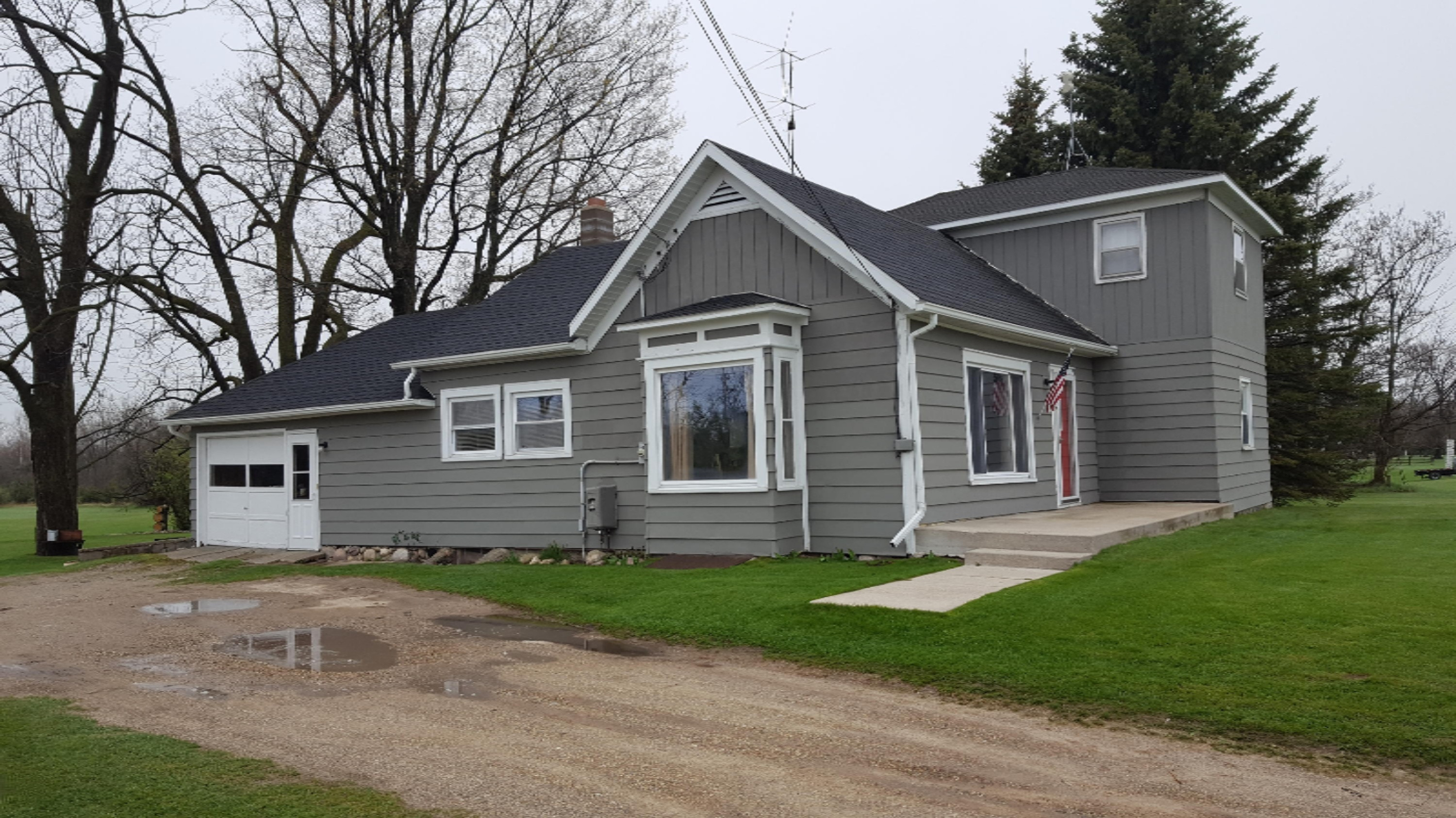 742 Hc Edmore Road Edmore, MI 48829 - Photo 1 of 11 20160426_092248