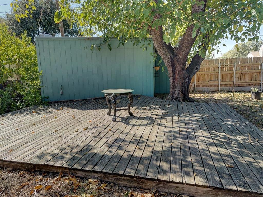 3621 Pleasant Run Road Irving, TX 75062 - Photo 16 of 18