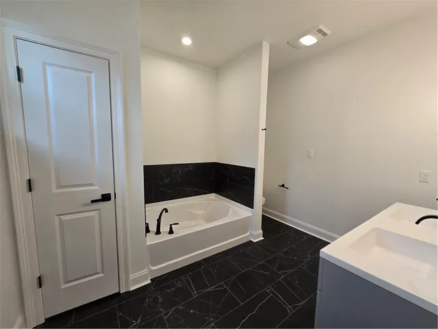 $2,500 | Undisclosed Address, Destrehan, LA 70047