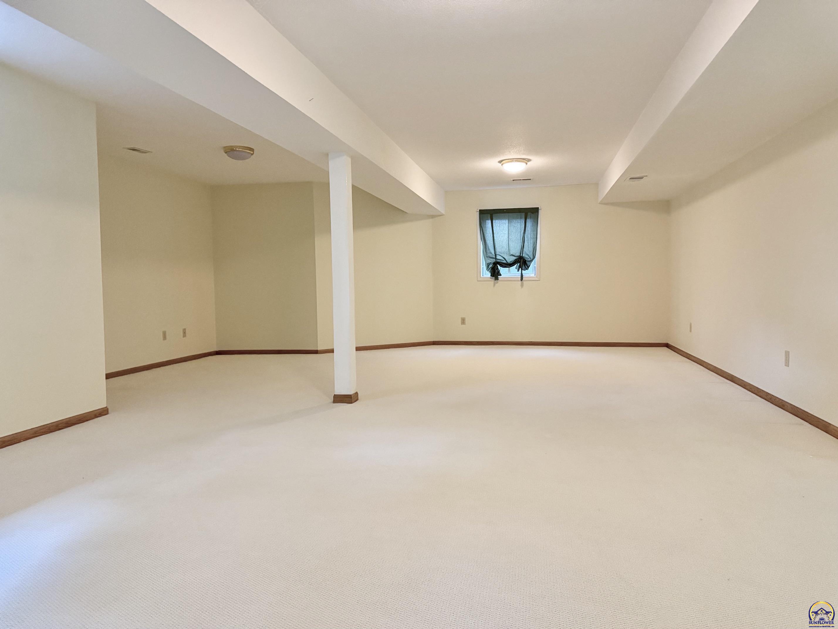 2027 Southwest West Trail Road Topeka, KS 66615 - Photo 43 of 56