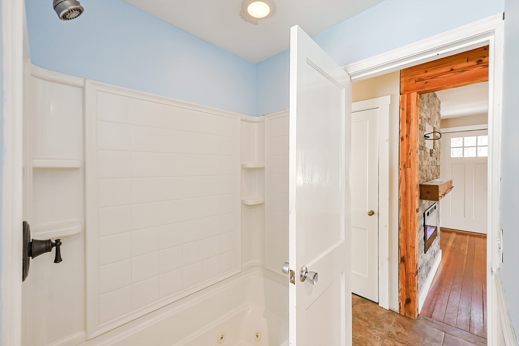 358 Briggs Road Westport, MA 02790 - Photo 16 of 42