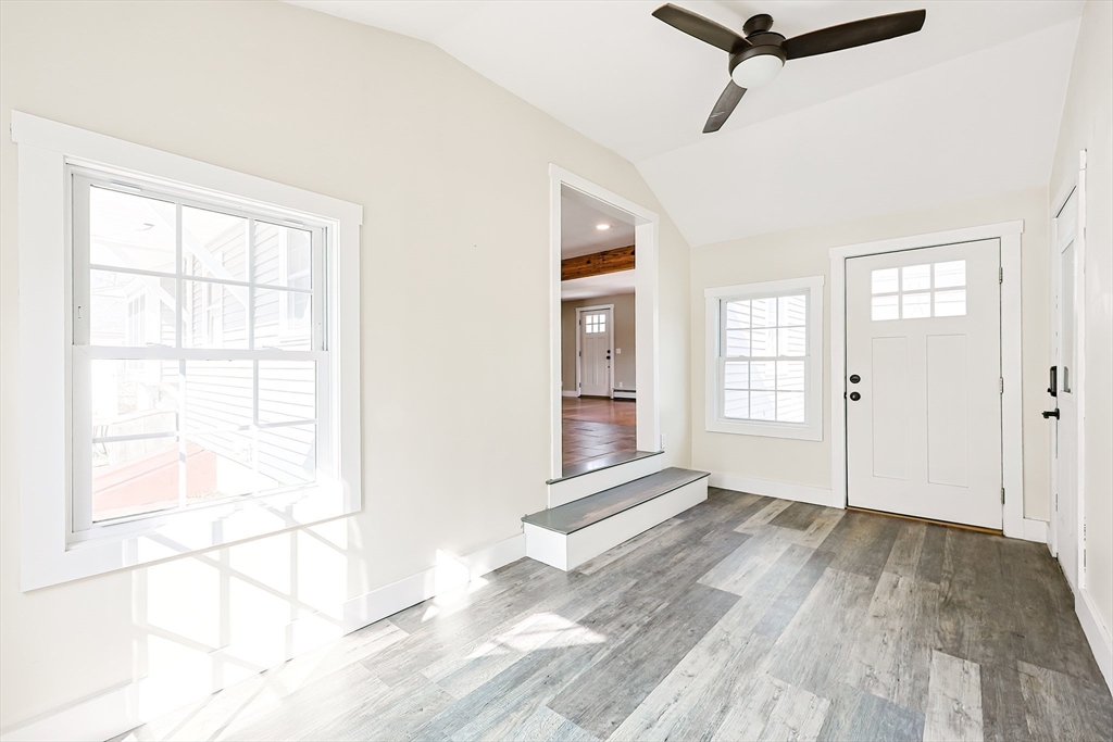 358 Briggs Road Westport, MA 02790 - Photo 4 of 42