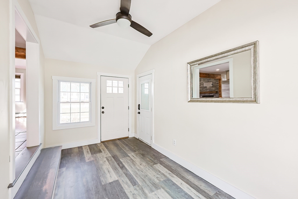 358 Briggs Road Westport, MA 02790 - Photo 6 of 42