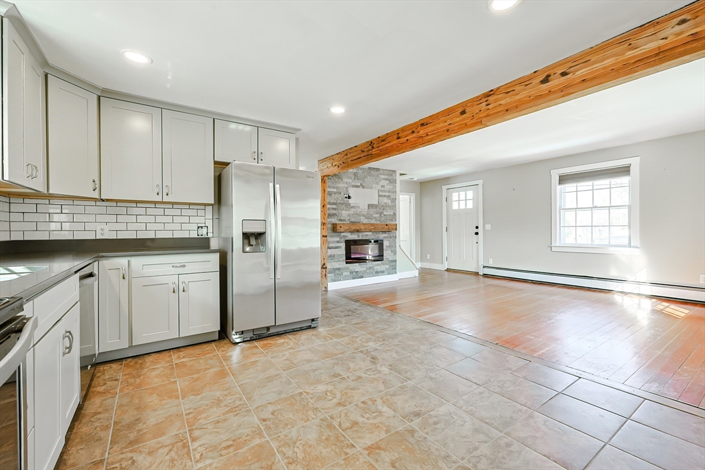 358 Briggs Road Westport, MA 02790 - Photo 9 of 42