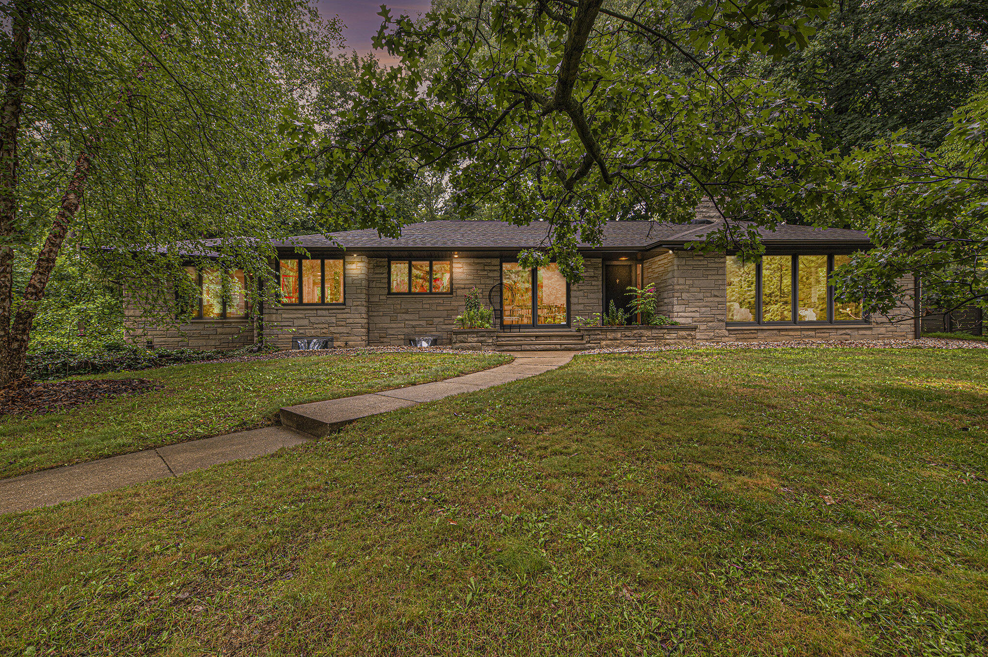 1324 Long Road Kalamazoo, MI 49008 - Photo 1 of 37 001_converted_9_twilight