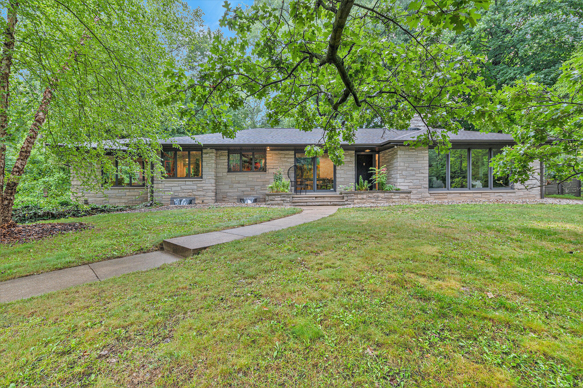 1324 Long Road Kalamazoo, MI 49008 - Photo 4 of 37 002_converted_9