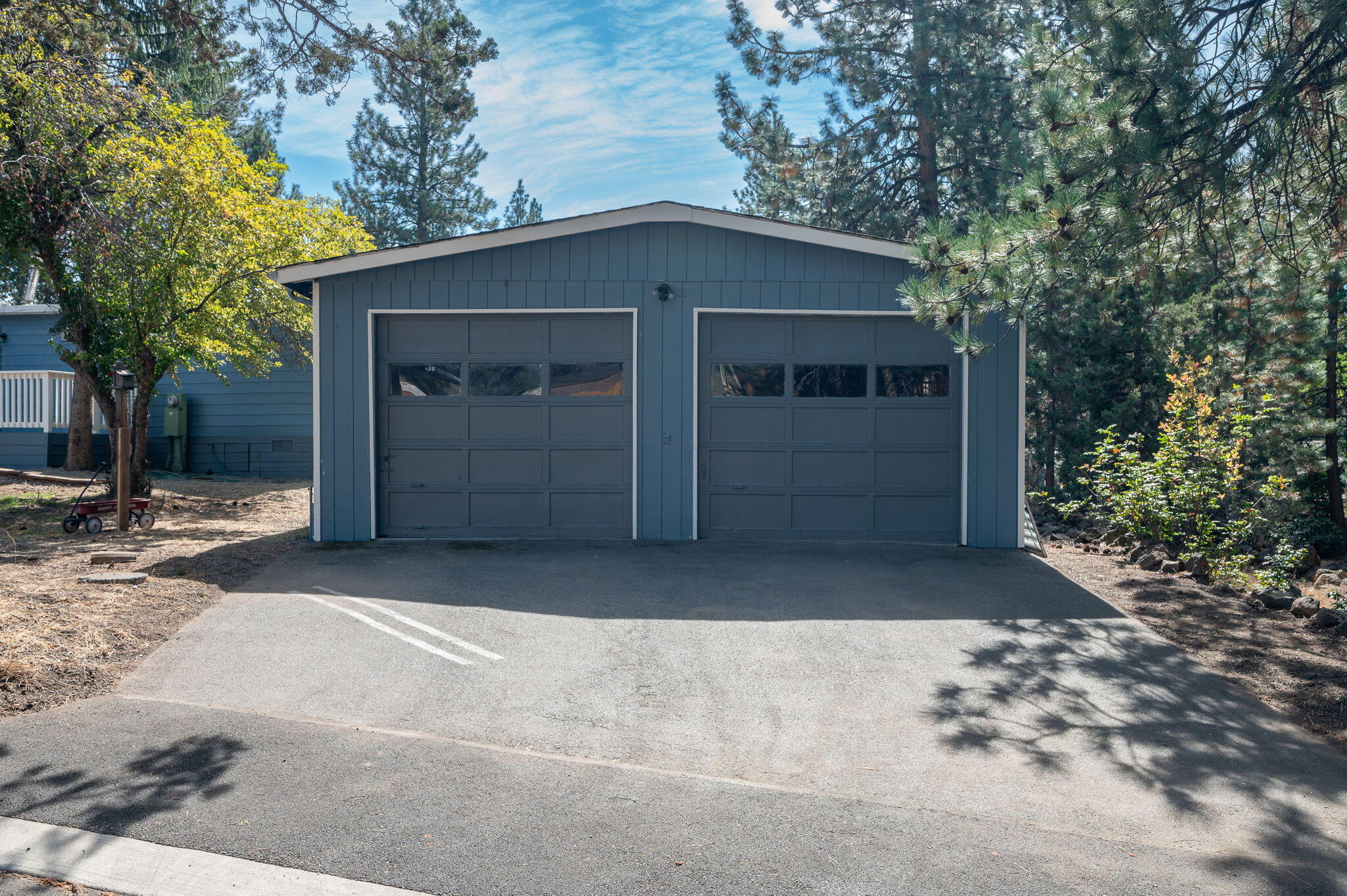 60933 Ridge Drive Bend, OR 97702 - Photo 30 of 34 large-e71cd413-109f-41fb-be8f-73eb4102f3