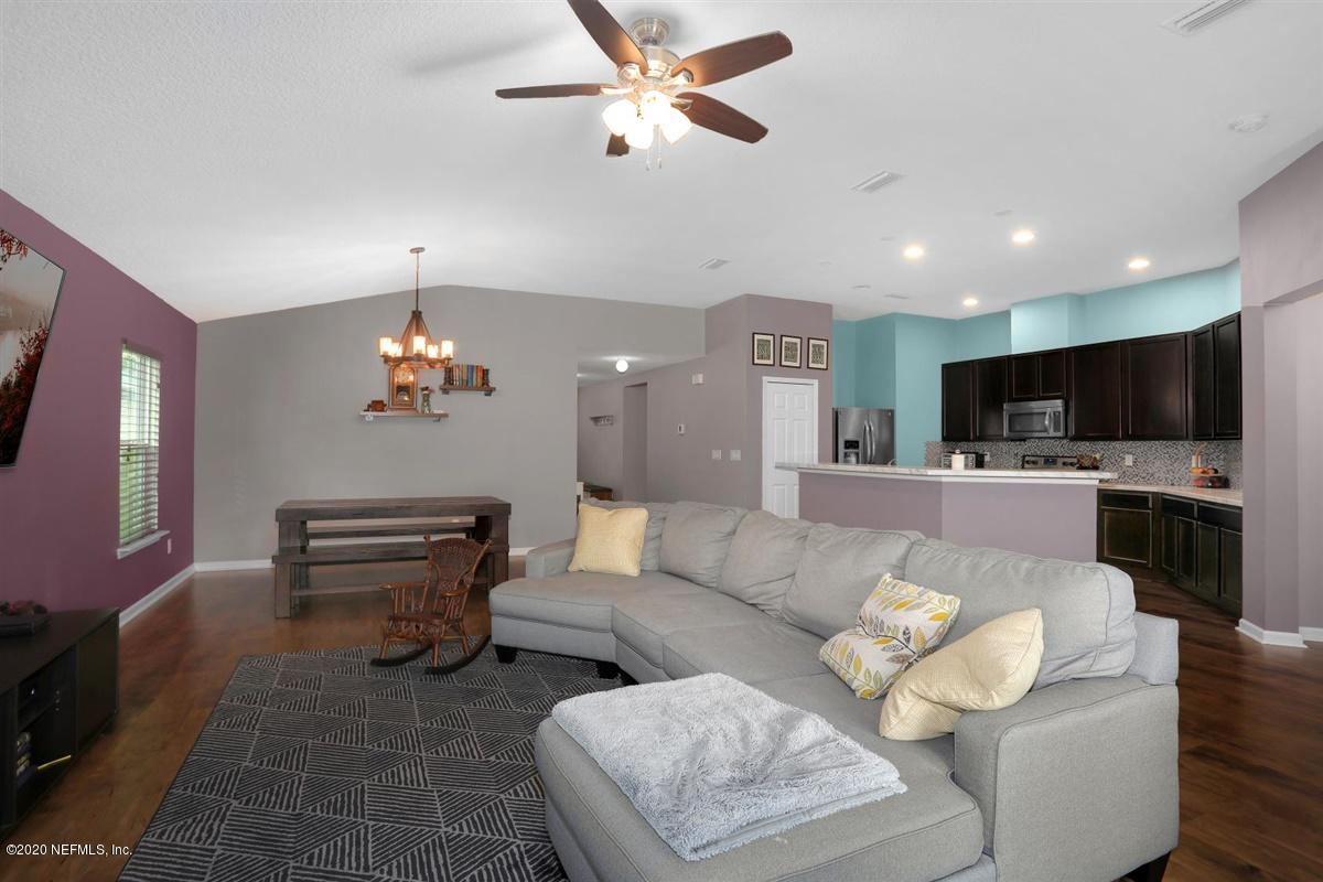 277 Amber Ridge Road Jacksonville, FL 32218 - Photo 15 of 21 Living Room