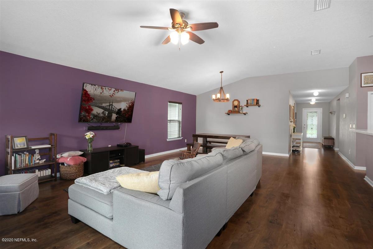 277 Amber Ridge Road Jacksonville, FL 32218 - Photo 19 of 21 Living Room