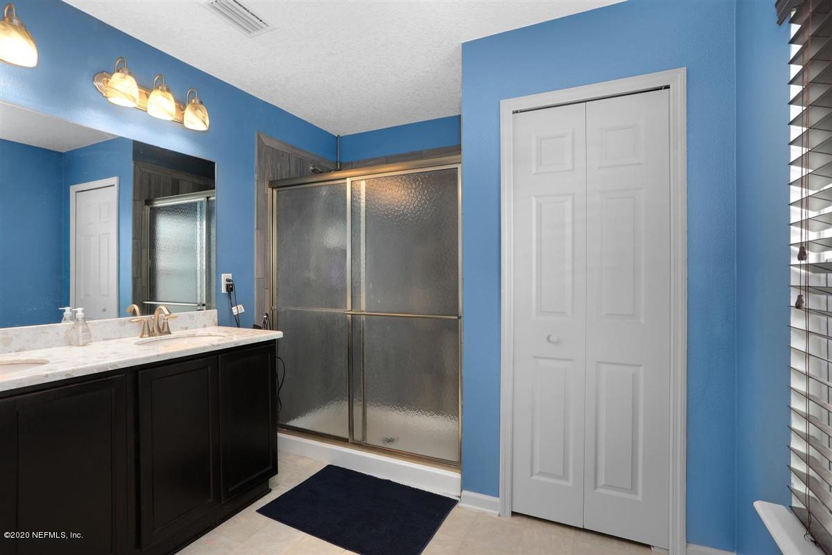 277 Amber Ridge Road Jacksonville, FL 32218 - Photo 5 of 21 Master Bathroom