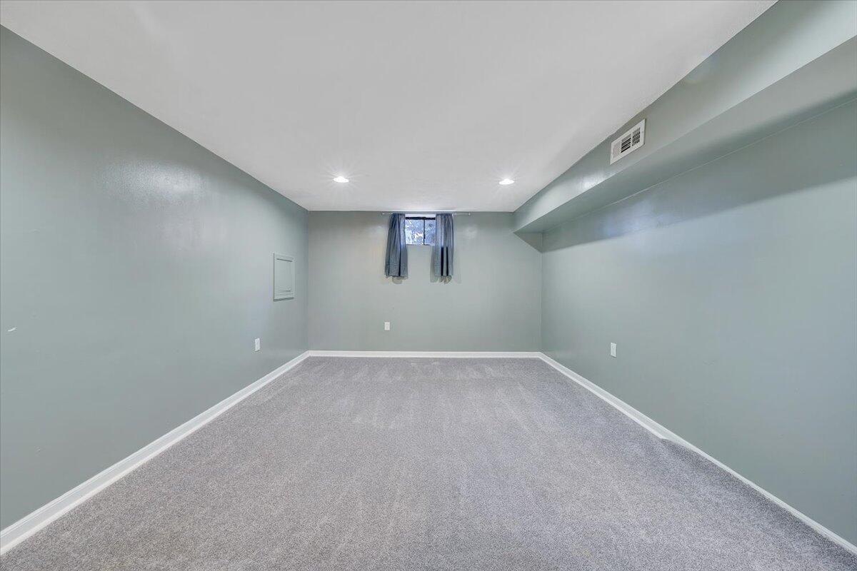 2346 Berkley Avenue Southwest Roanoke, VA 24015 - Photo 27 of 50 a view of an empty room