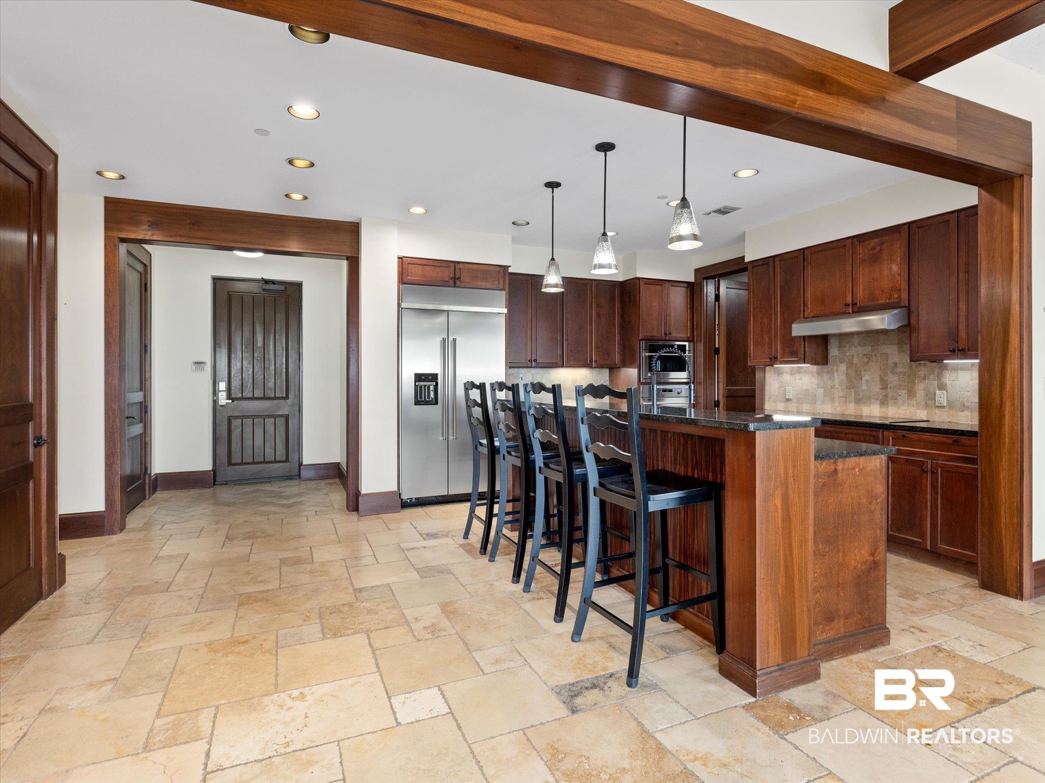 18269 Colony Drive, Unit 502 Fairhope, AL 36532 - Photo 7 of 28 Breakfast Bar