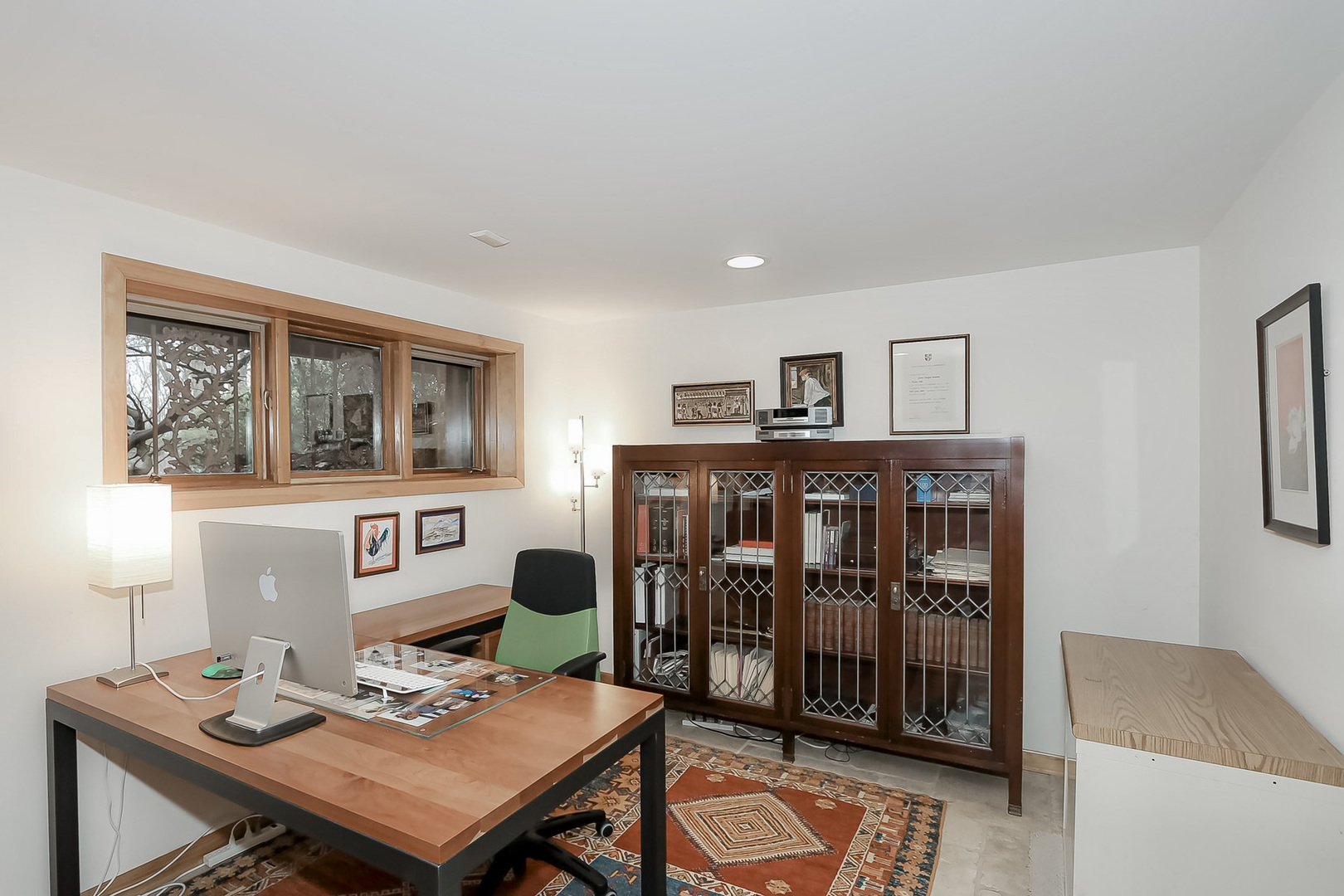 363 Bateman Road Barrington Hills, IL 60010 - Photo 23 of 40 a view of a livingroom with furniture and window
