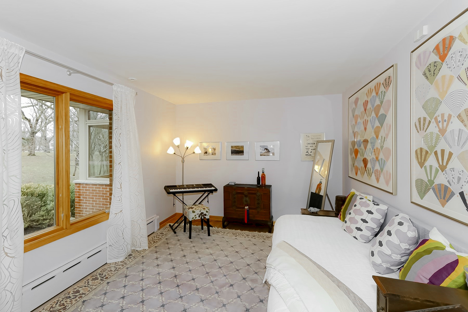 363 Bateman Road Barrington Hills, IL 60010 - Photo 25 of 40 a living room with furniture and a window