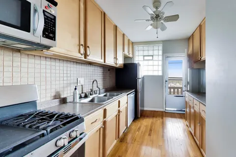 $980,000 | 4015 North Mozart Street, Chicago, IL 60618