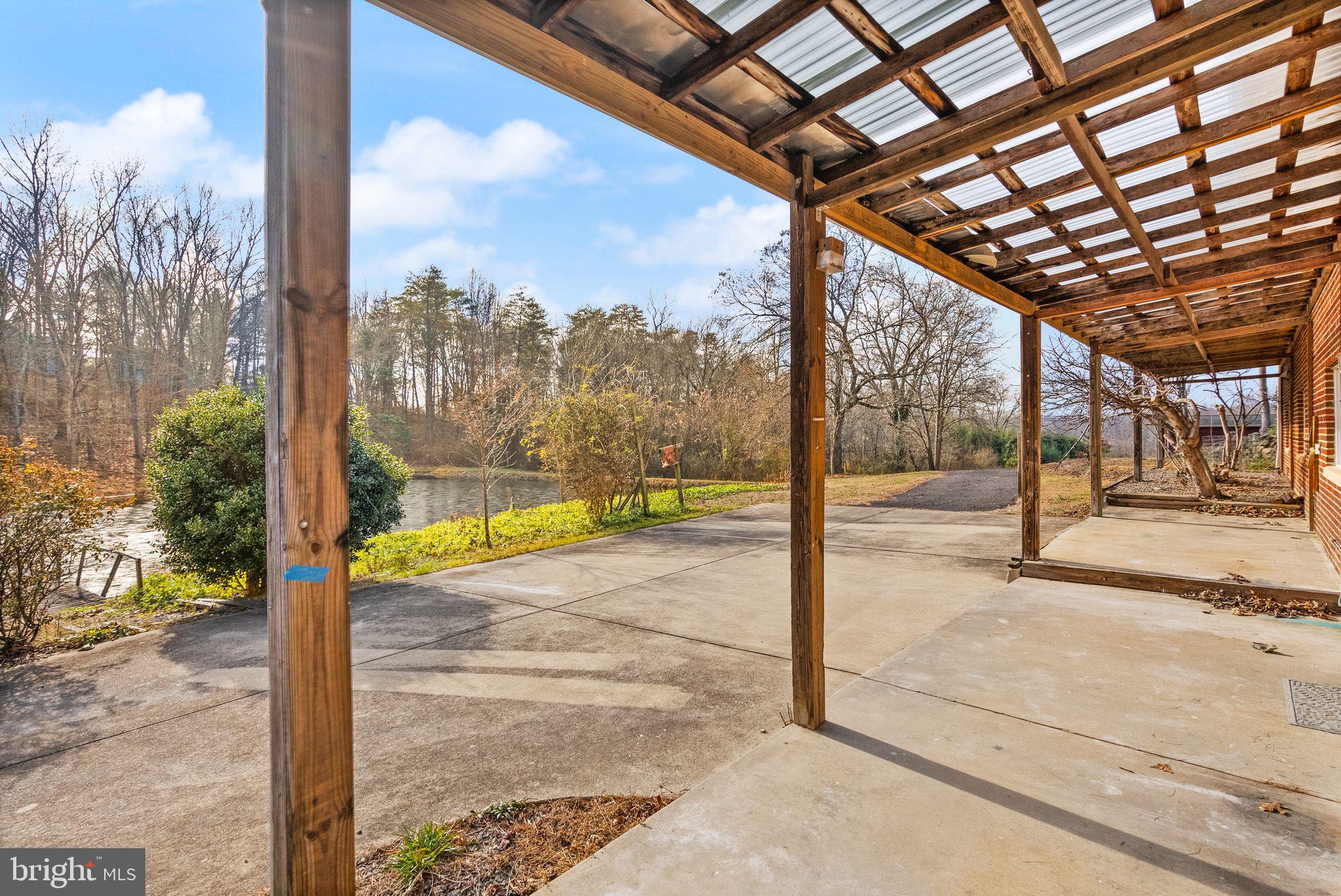 375 7 Ponds Road Amissville, VA 20106 - Photo 30 of 106 lower level patio