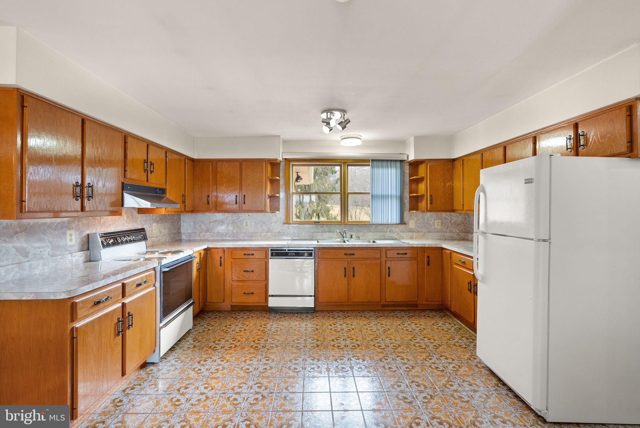 375 7 Ponds Road Amissville, VA 20106 - Photo 49 of 106 kitchen