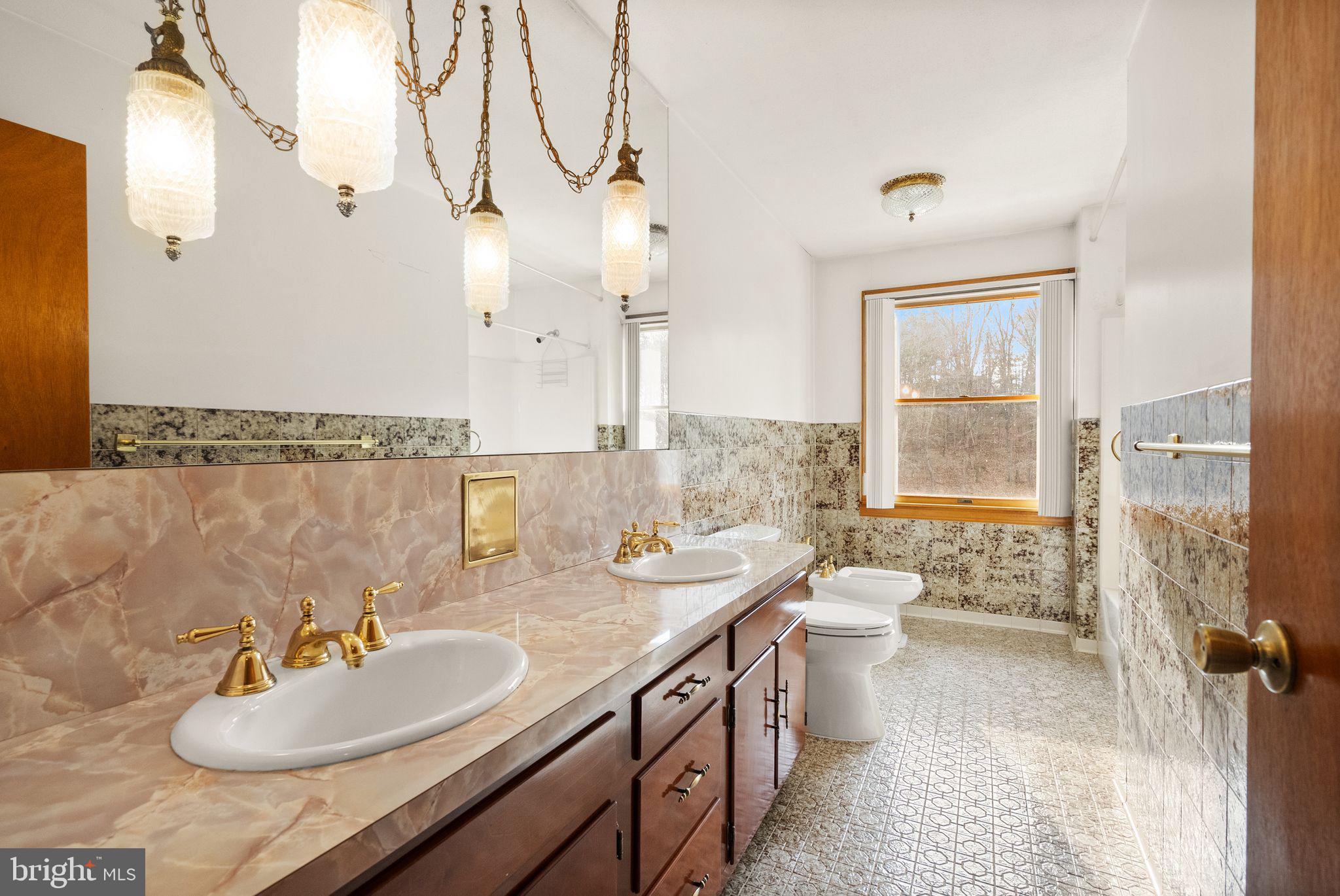 375 7 Ponds Road Amissville, VA 20106 - Photo 70 of 106 hall bathroom 2 with Italian tiles