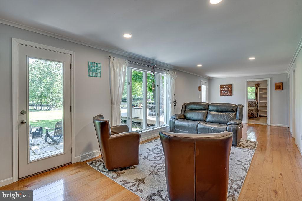 1104 Cherry Point Road West River, MD 20778 - Photo 13 of 55 Gallery Image 13