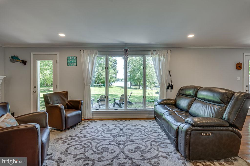 1104 Cherry Point Road West River, MD 20778 - Photo 14 of 55 Gallery Image 14