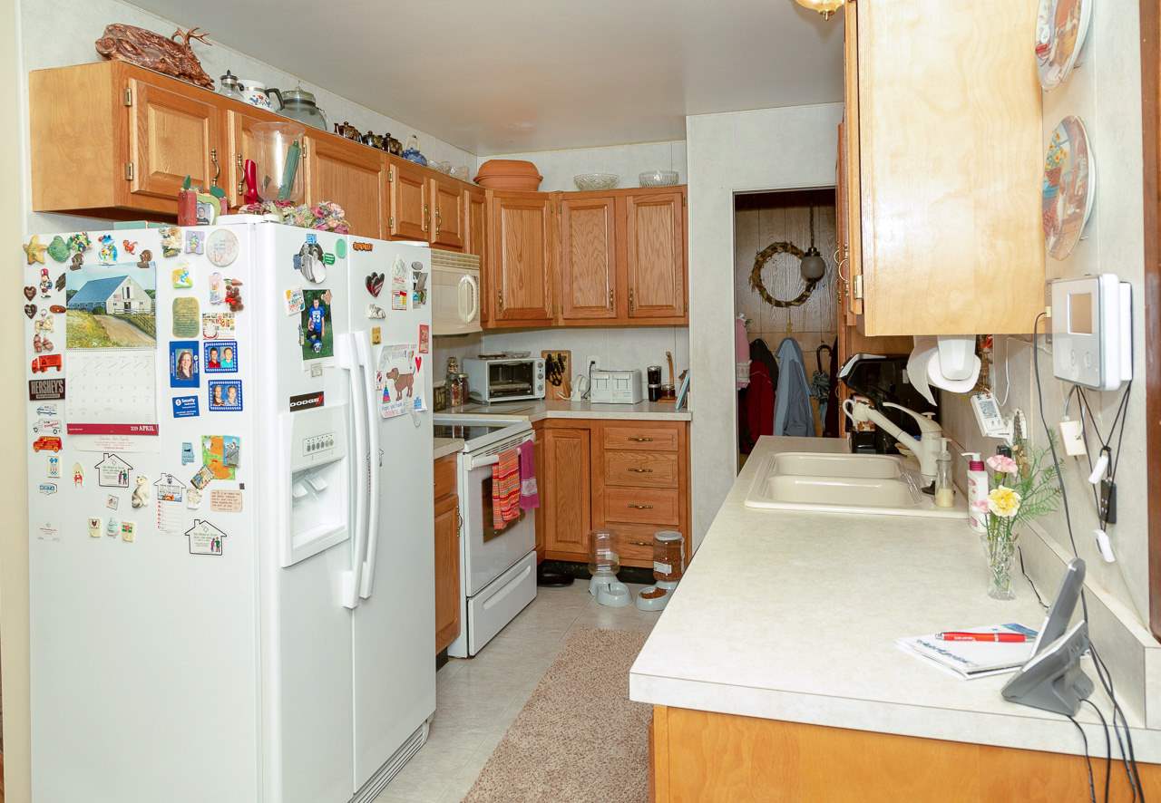 3103 East Frances Road Clio, MI 48420 - Photo 6 of 19 31375992-5.JPG
