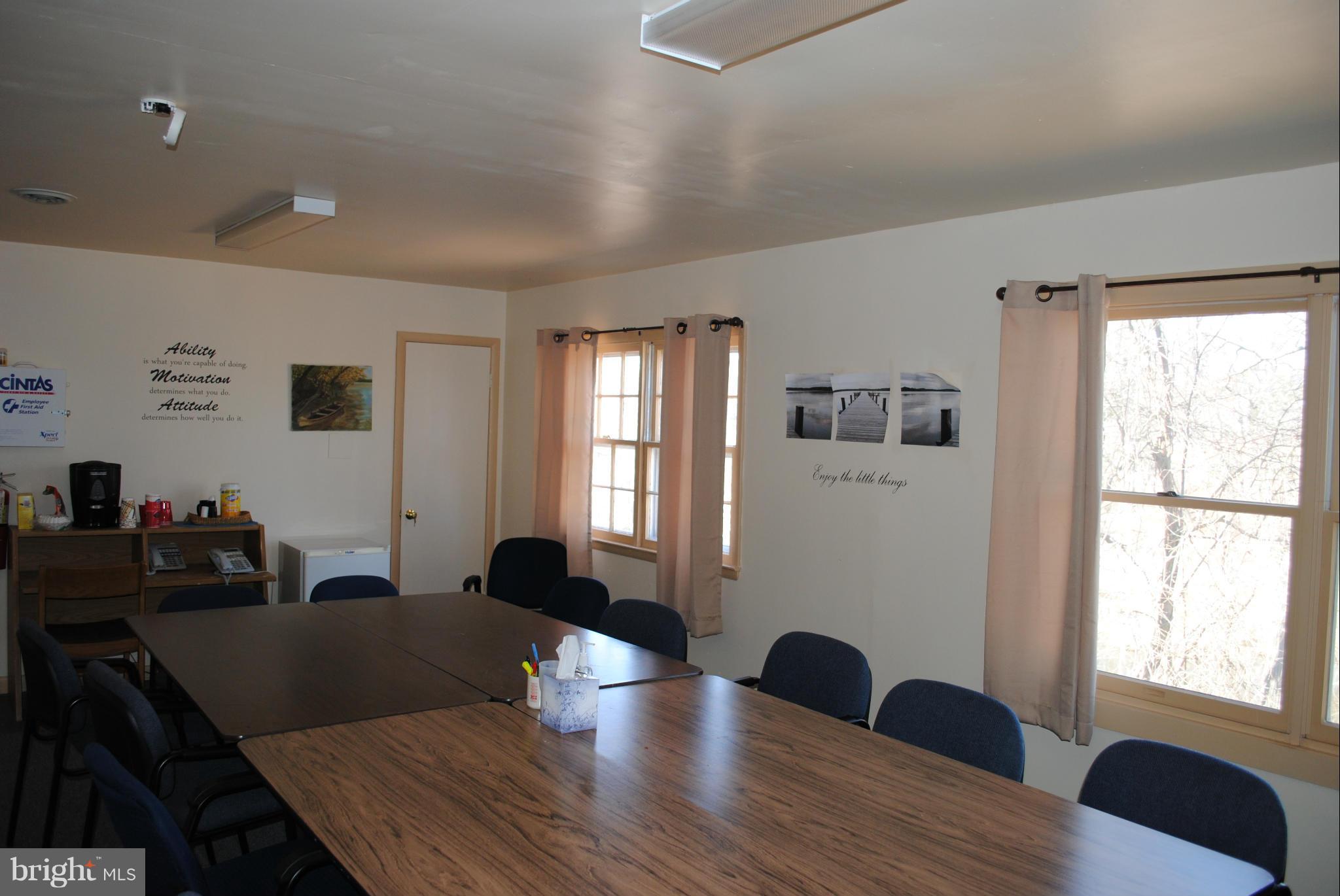 7582 Quaker Neck Road Chestertown, MD 21620 - Photo 11 of 24 Interior (General)