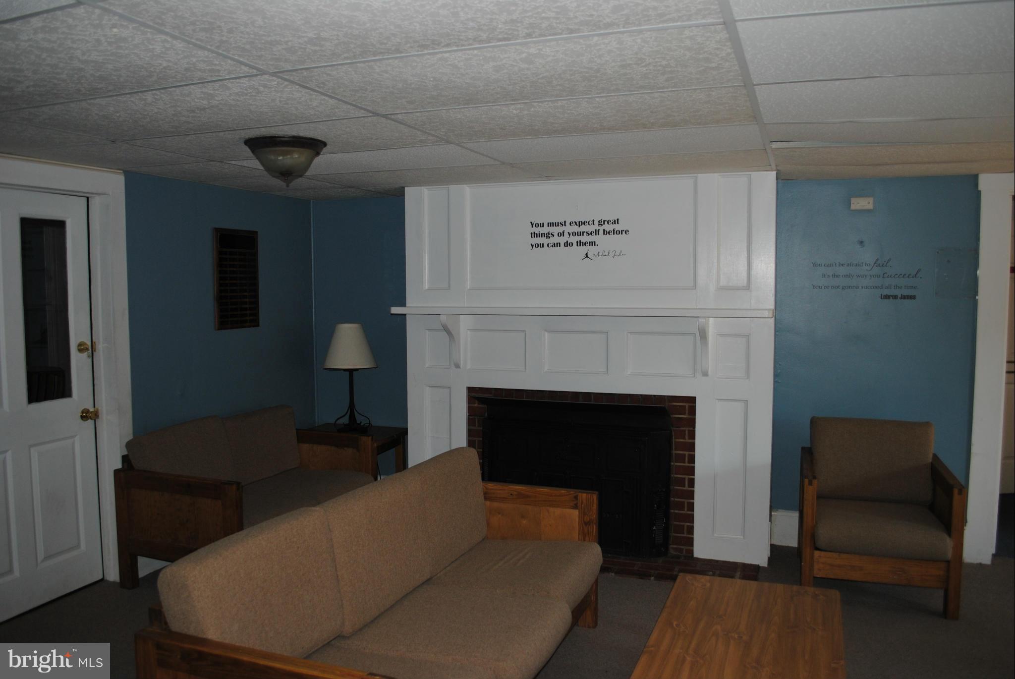 7582 Quaker Neck Road Chestertown, MD 21620 - Photo 7 of 24 Living Room