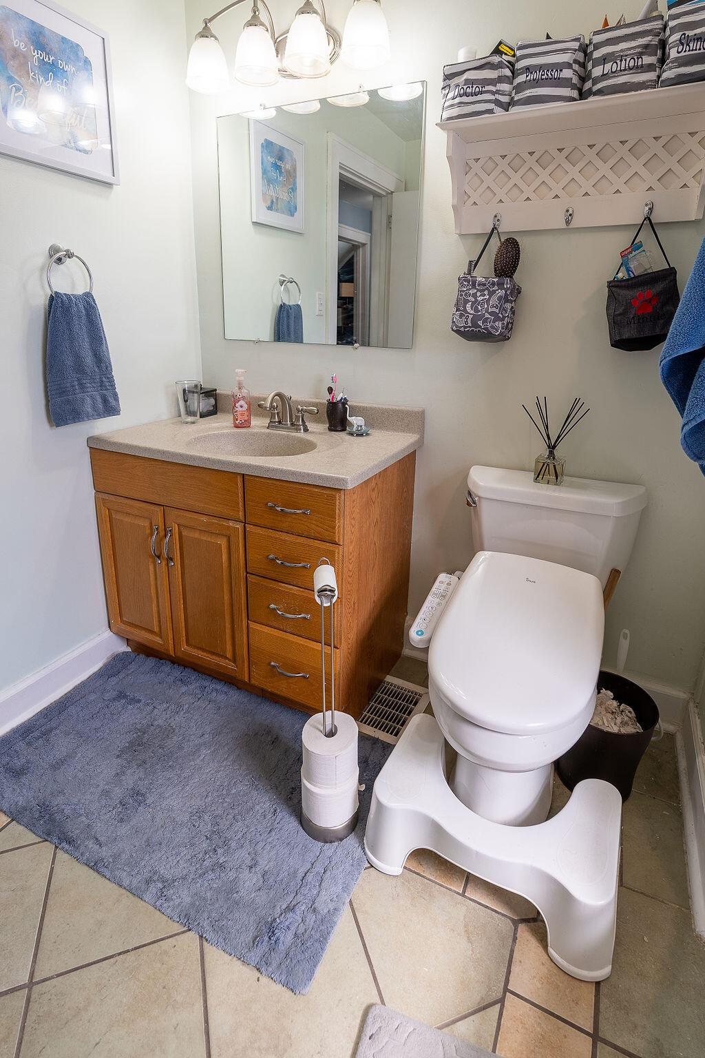598 Commanche Road Chillicothe, OH 45601 - Photo 40 of 48 Upper Full Bath