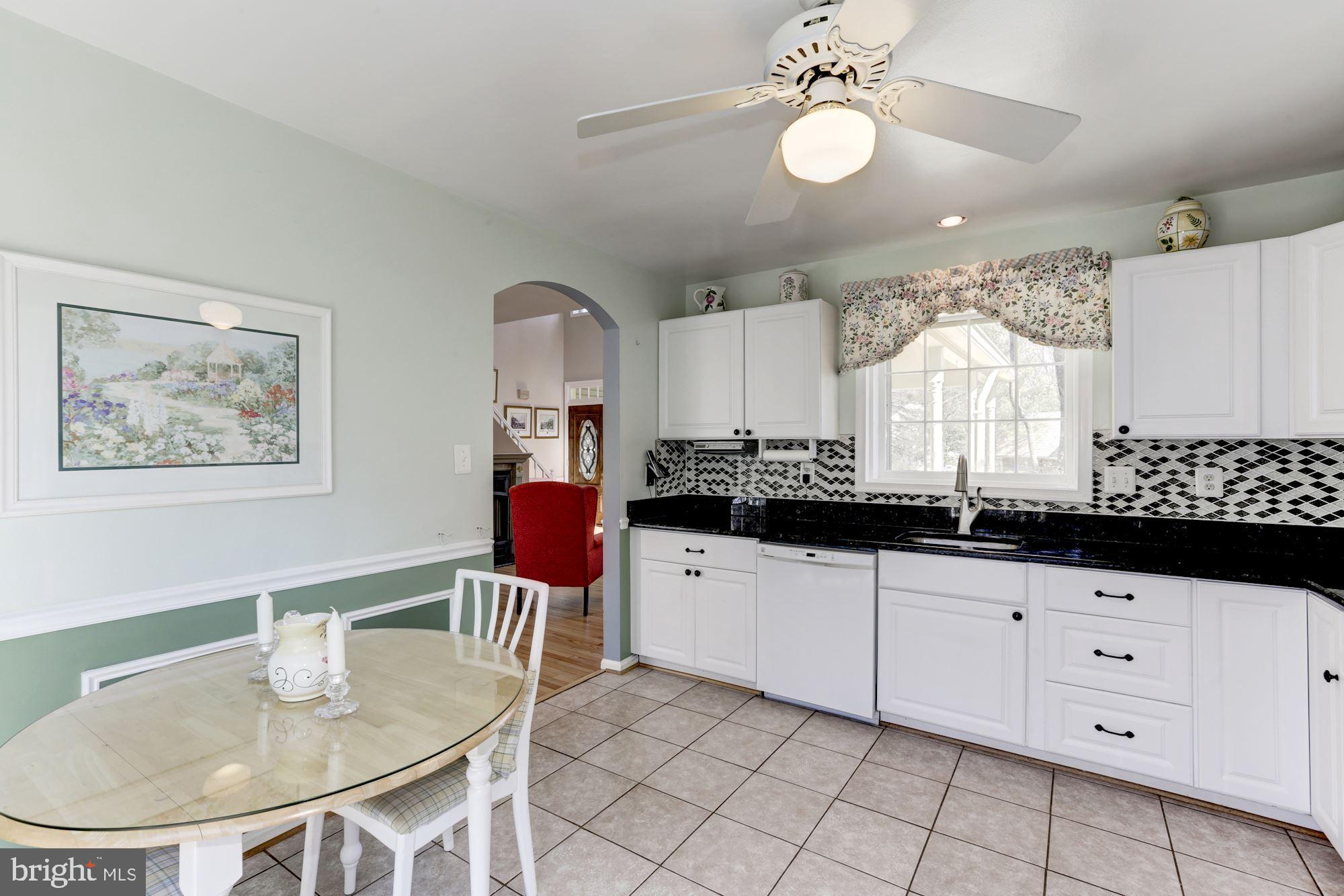 11677 Bennington Woods Road Reston, VA 20194 - Photo 21 of 51 Enjoy breakfast in the large eat-in kitchen