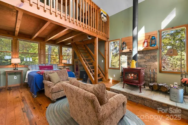 $379,000 | 121 Pairofdice Way Lake, Lake Lure, NC 28746