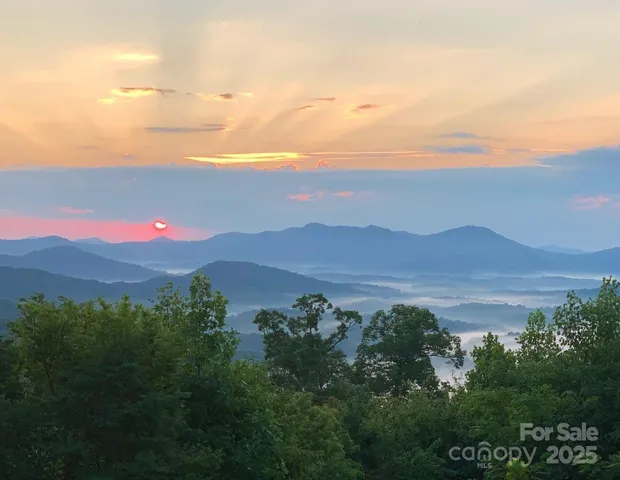 $379,000 | 121 Pairofdice Way Lake, Lake Lure, NC 28746