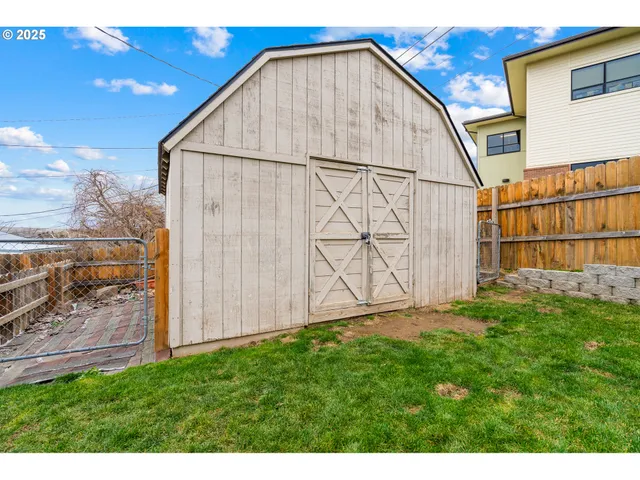$329,000 | 1004 Southwest 33rd Street, Pendleton, OR 97801