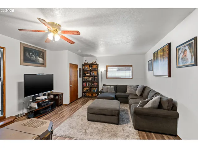 $329,000 | 1004 Southwest 33rd Street, Pendleton, OR 97801