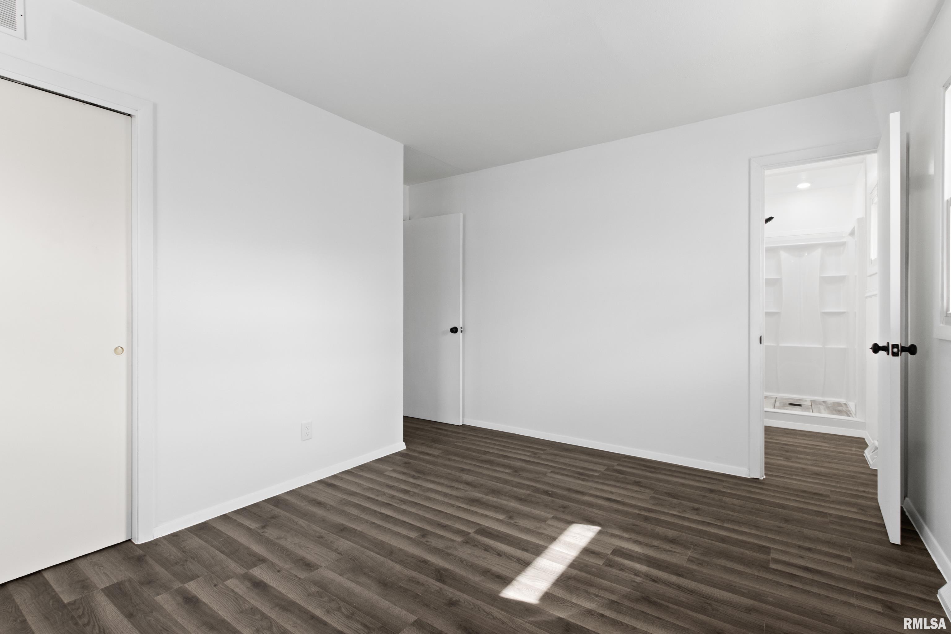 5125 North Ronald Road Peoria, IL 61614 - Photo 24 of 34 Gallery Image 24