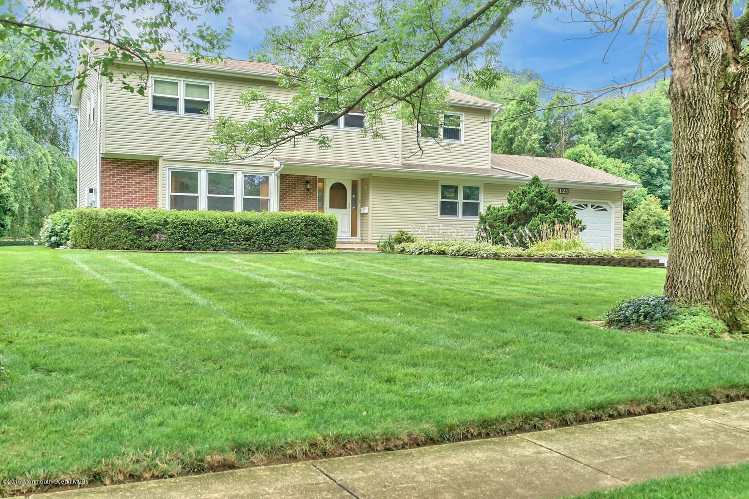 121 Sargent Road Freehold, NJ 07728 - Photo 1 of 37 121 Sargent Rd Freehold NJ-large-003-Fro