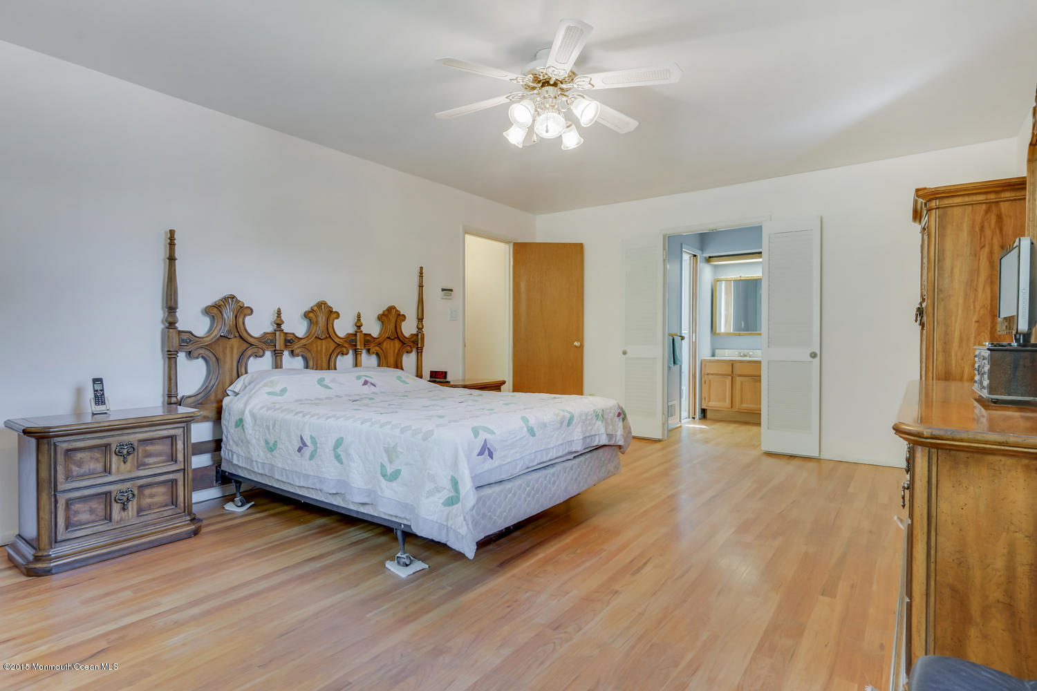 121 Sargent Road Freehold, NJ 07728 - Photo 19 of 37 121 Sargent Rd Freehold NJ-large-042-100