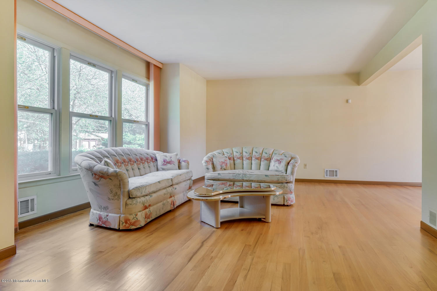 121 Sargent Road Freehold, NJ 07728 - Photo 5 of 37 121 Sargent Rd Freehold NJ-large-006-64-