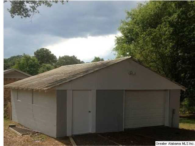 1024 Colonial Avenue Gardendale, AL 35071 - Photo 7 of 8