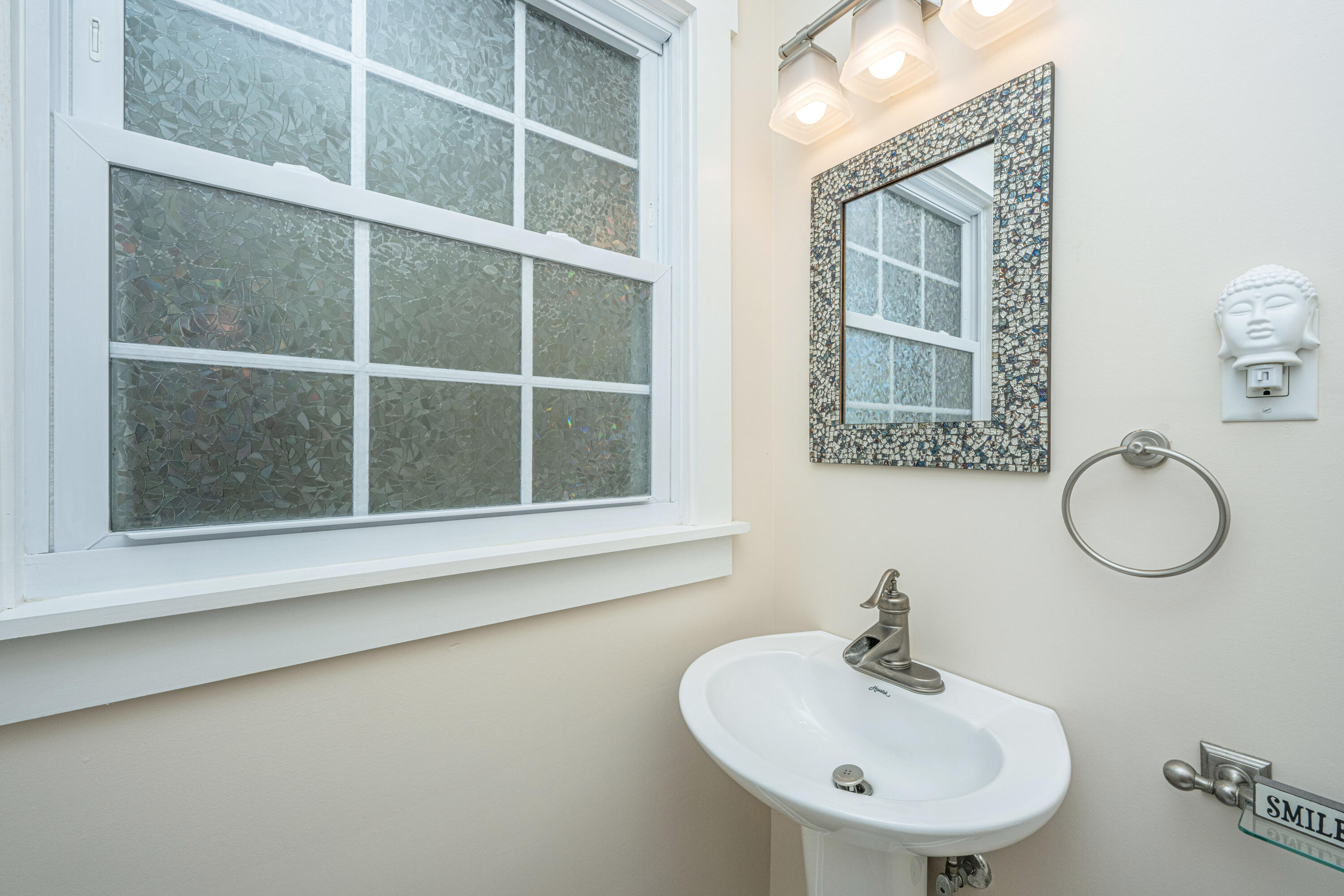 1890 Capri Drive Charleston, SC 29407 - Photo 17 of 47 Guest Bath