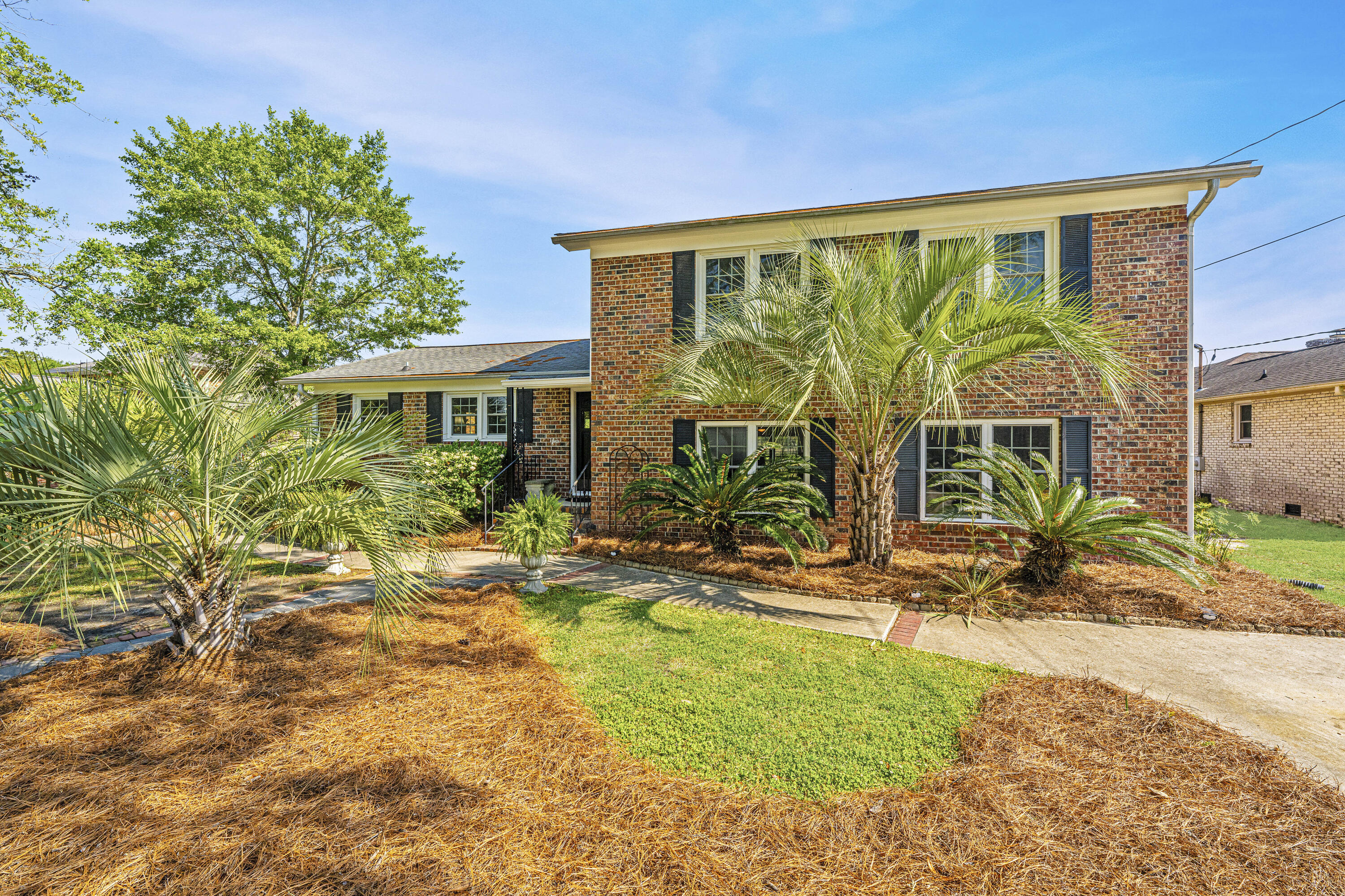 1890 Capri Drive Charleston, SC 29407 - Photo 3 of 47 Timeless Charm