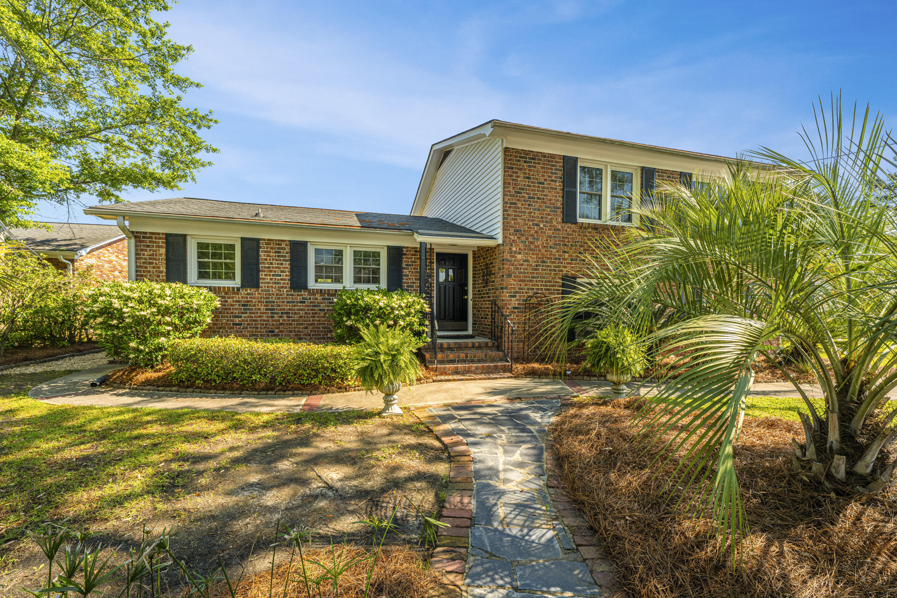 1890 Capri Drive Charleston, SC 29407 - Photo 5 of 47 Welcome!