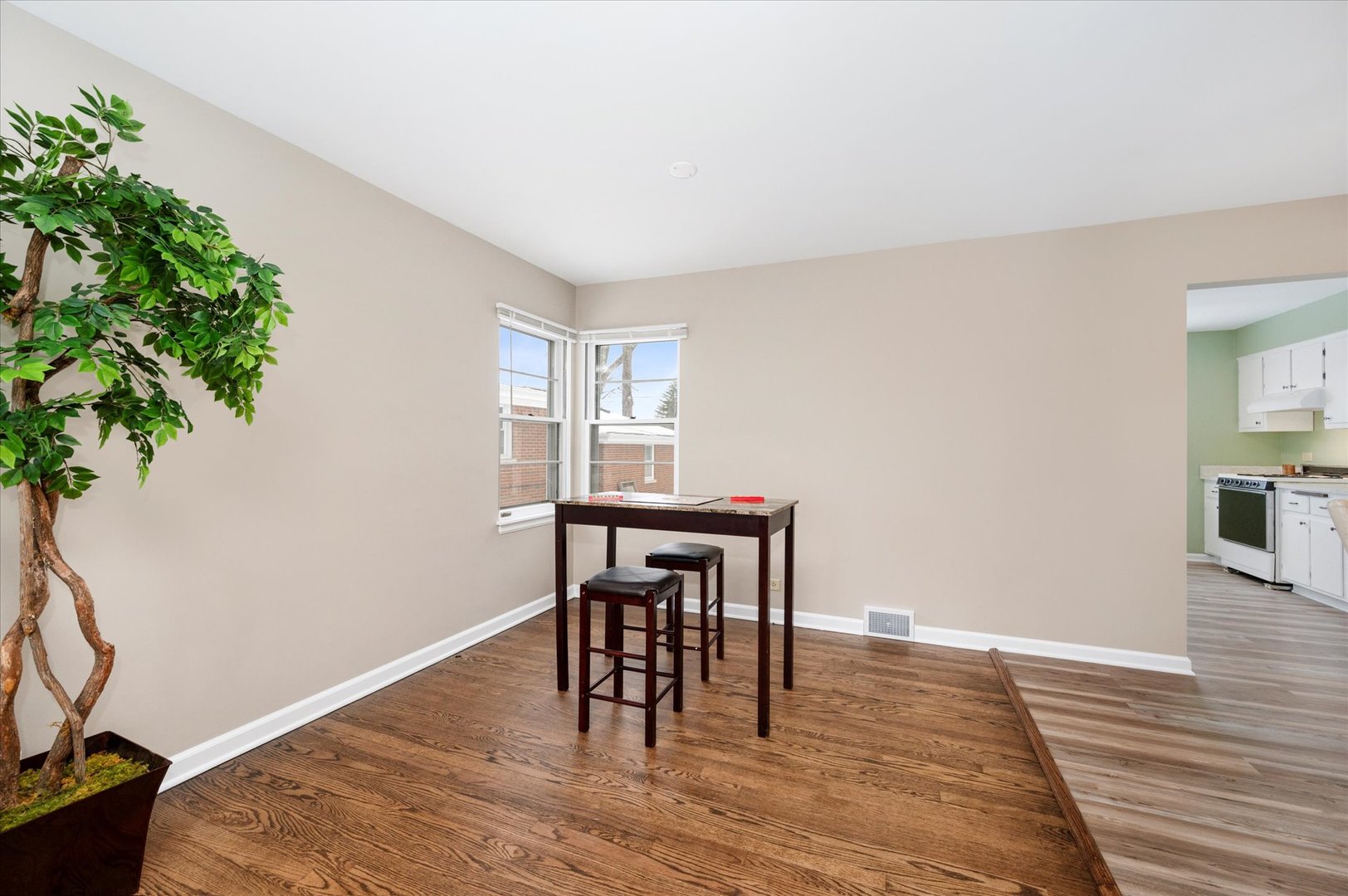 159 North Myrtle Avenue Elmhurst, IL 60126 - Photo 8 of 21