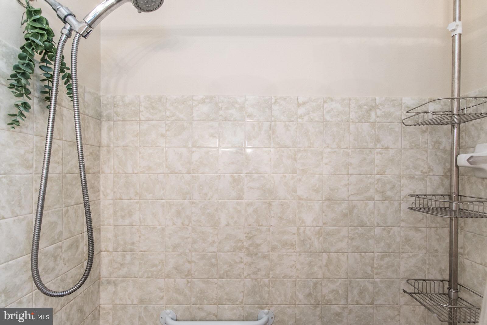9221 Wesleyan Road Philadelphia, PA 19114 - Photo 35 of 72 1st Floor Full Bath