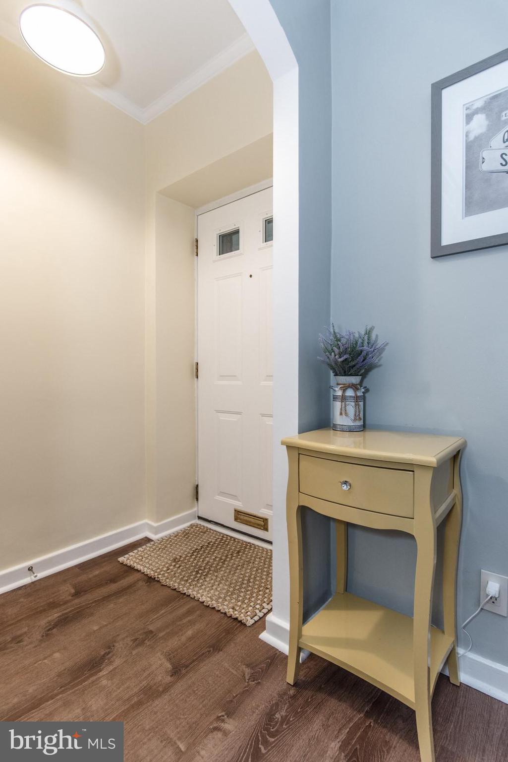 9221 Wesleyan Road Philadelphia, PA 19114 - Photo 5 of 72 Front Foyer Entry
