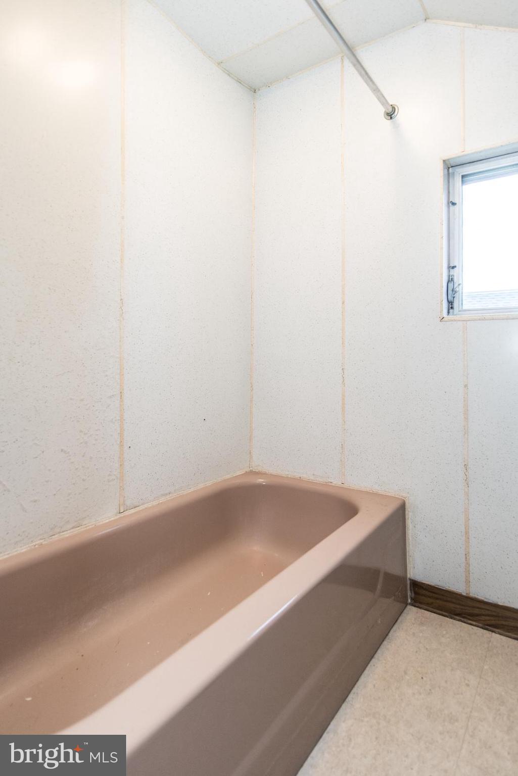 9221 Wesleyan Road Philadelphia, PA 19114 - Photo 54 of 72 2nd Floor Full Bath