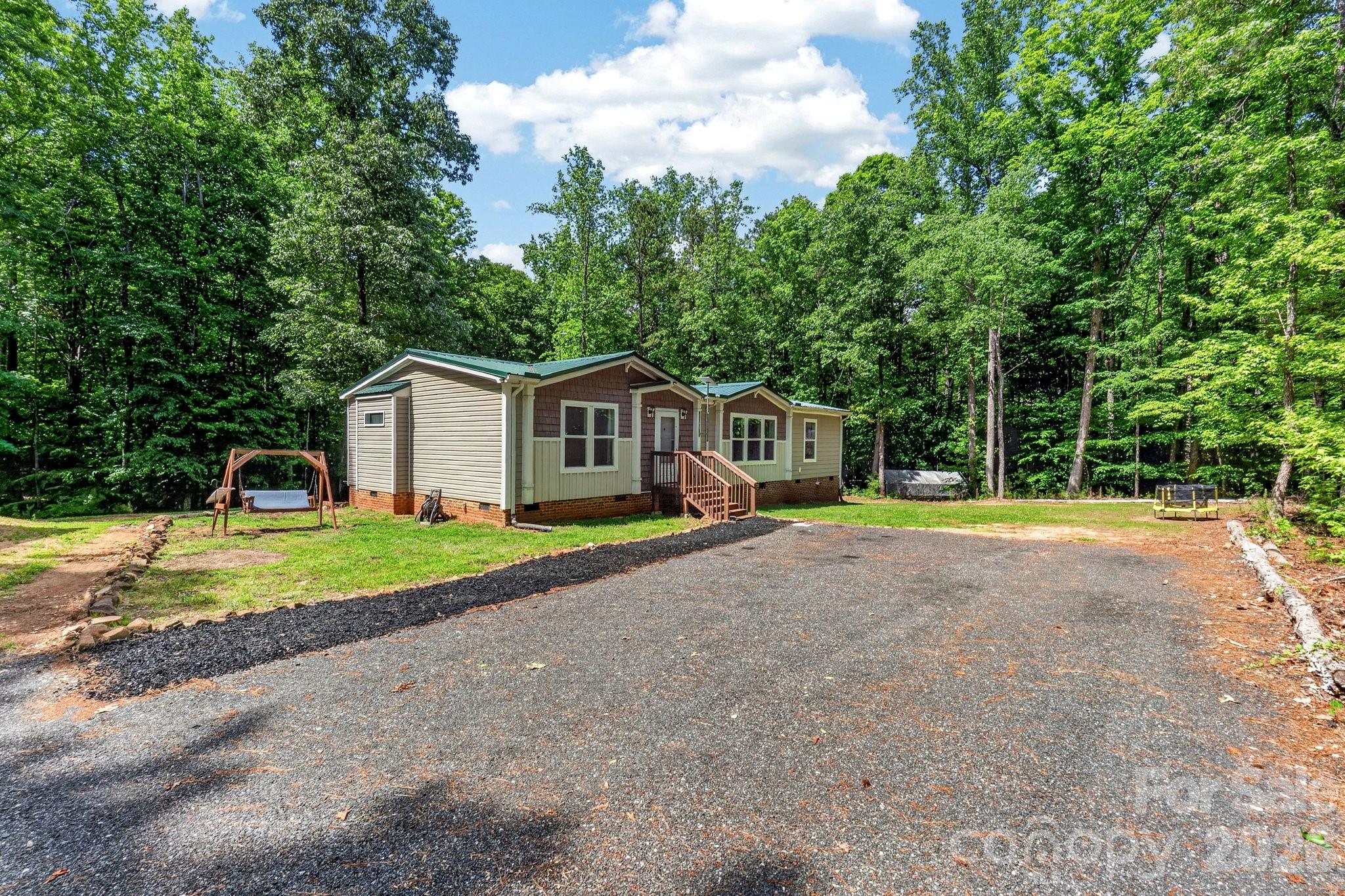 4142 Musket Hill Road Sharon, SC 29742 - Photo 5 of 41
