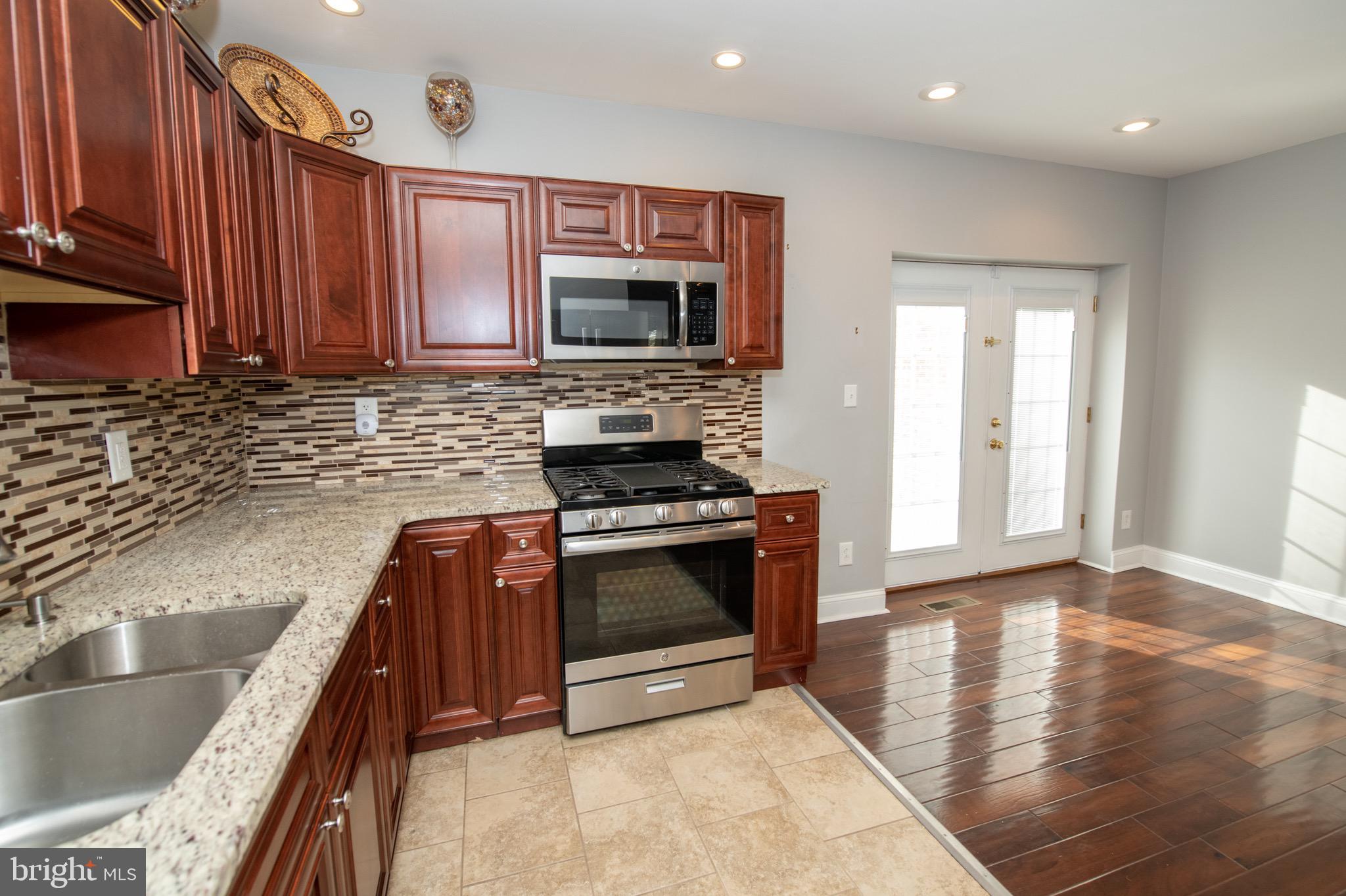 5624 Gainor Road Philadelphia, PA 19131 - Photo 10 of 28 Kitchen