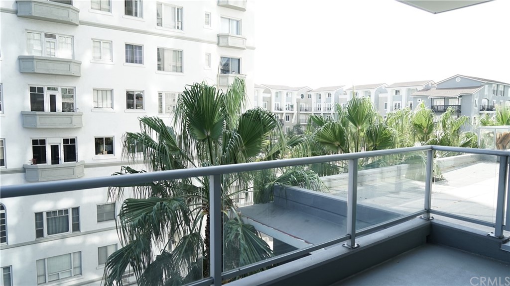 400 West Ocean Boulevard, Unit 206 Long Beach, CA 90802 - Photo 4 of 20 a view of a balcony with an outdoor space