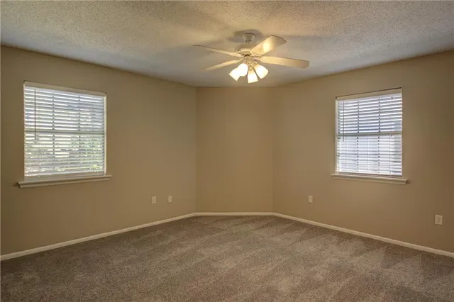 $1,350 | 717 Heavens Drive, Unit 4, Mandeville, LA 70471