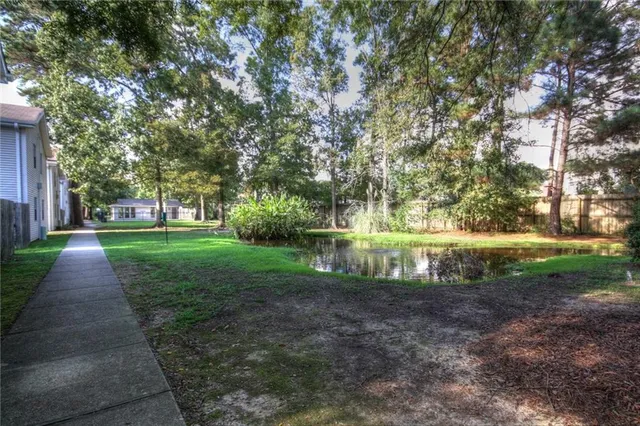 $1,350 | 717 Heavens Drive, Unit 4, Mandeville, LA 70471